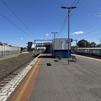 Hoppers Crossing Railway Station