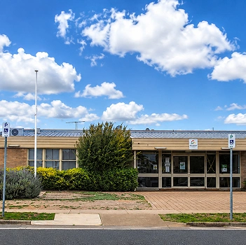 Staughton College