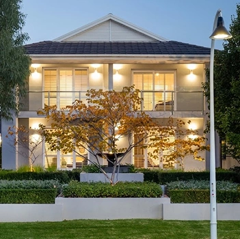 Executive Golf Course Homes