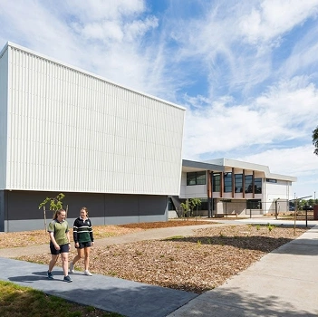 Alamanda College