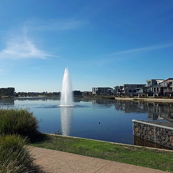 Caroline Springs Lake
